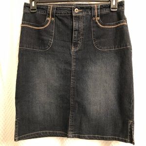 Ladies denim mini skirt